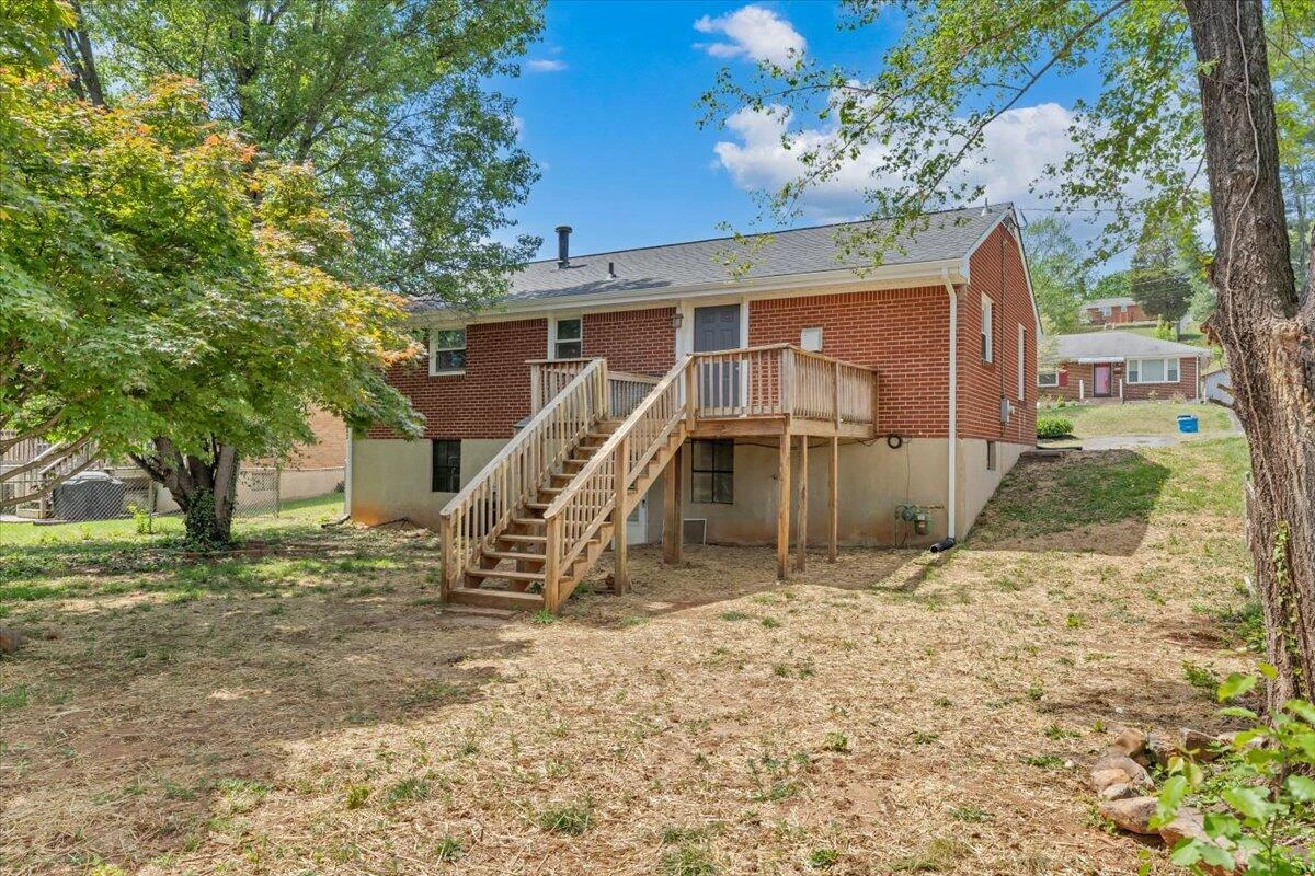 4417 Holmes ST NE - Photo 28