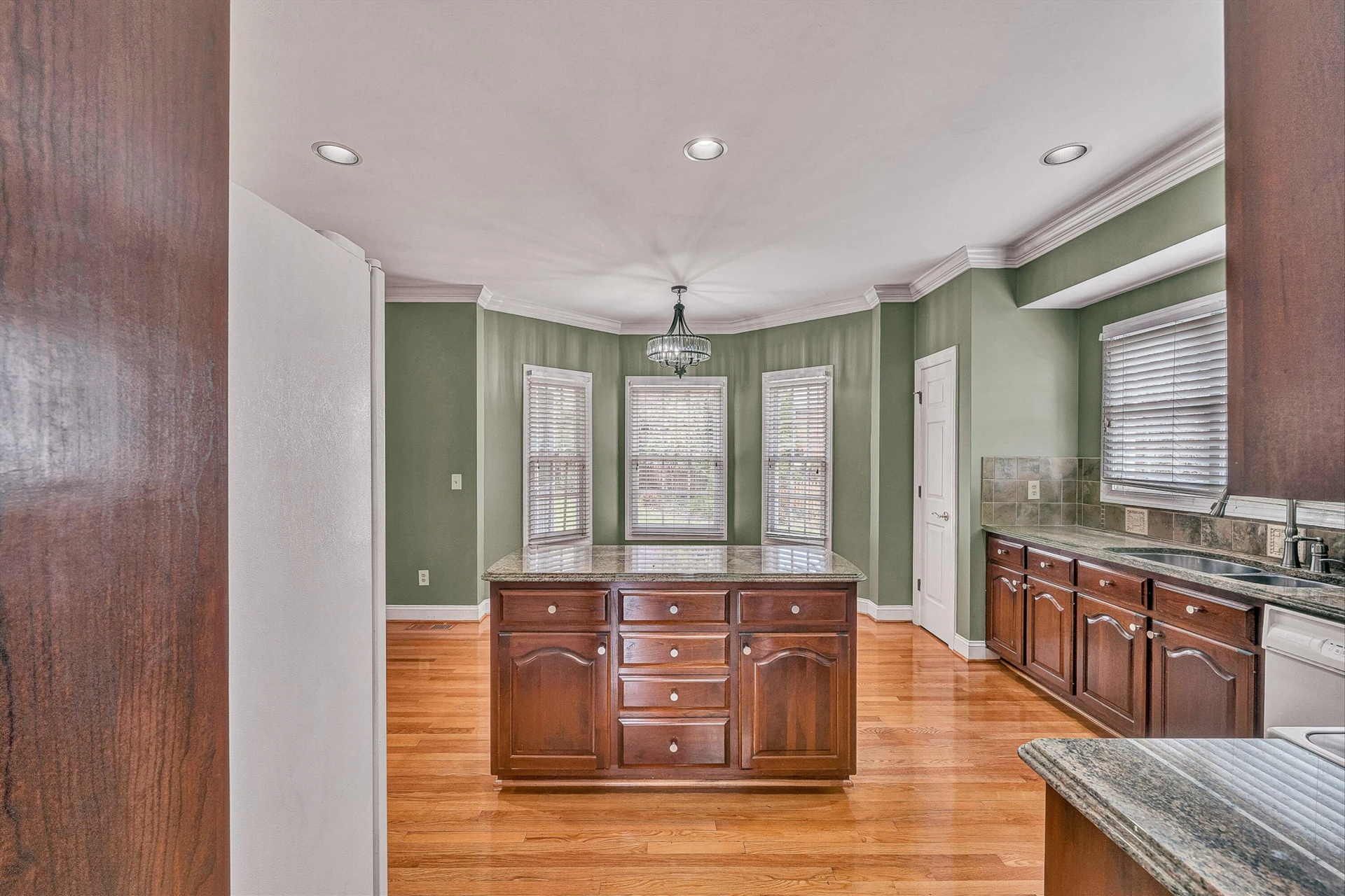 8317 Cardington DR - Photo 10