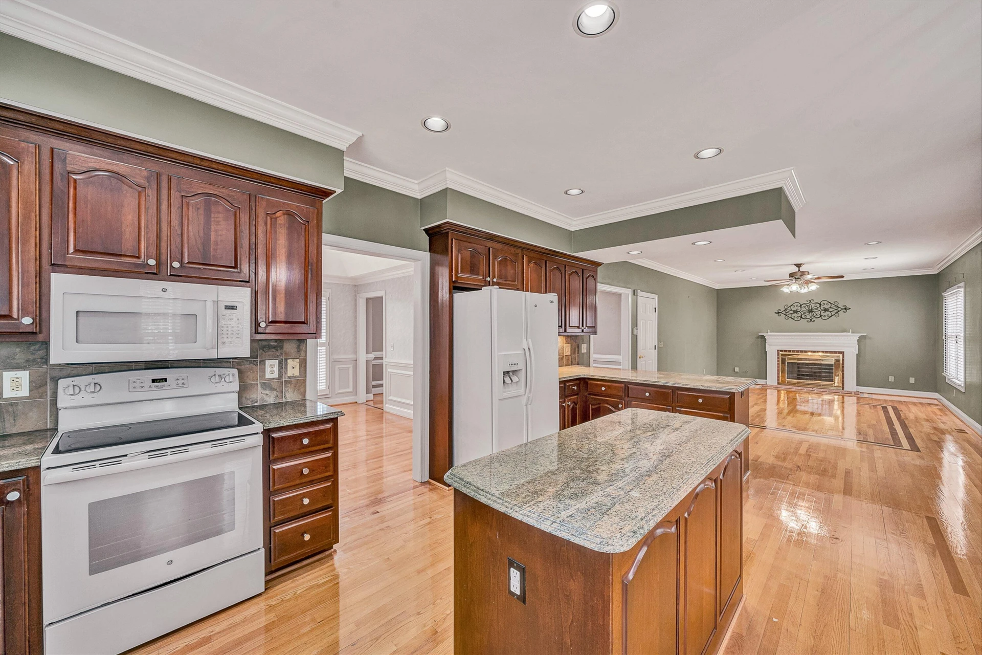 8317 Cardington DR - Photo 13