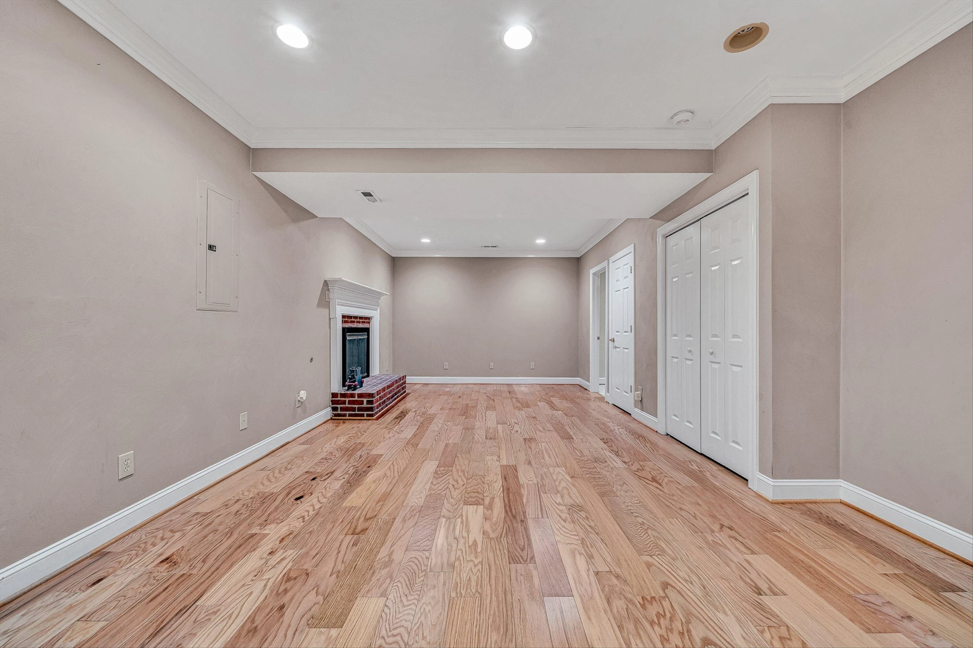 8317 Cardington DR - Photo 32