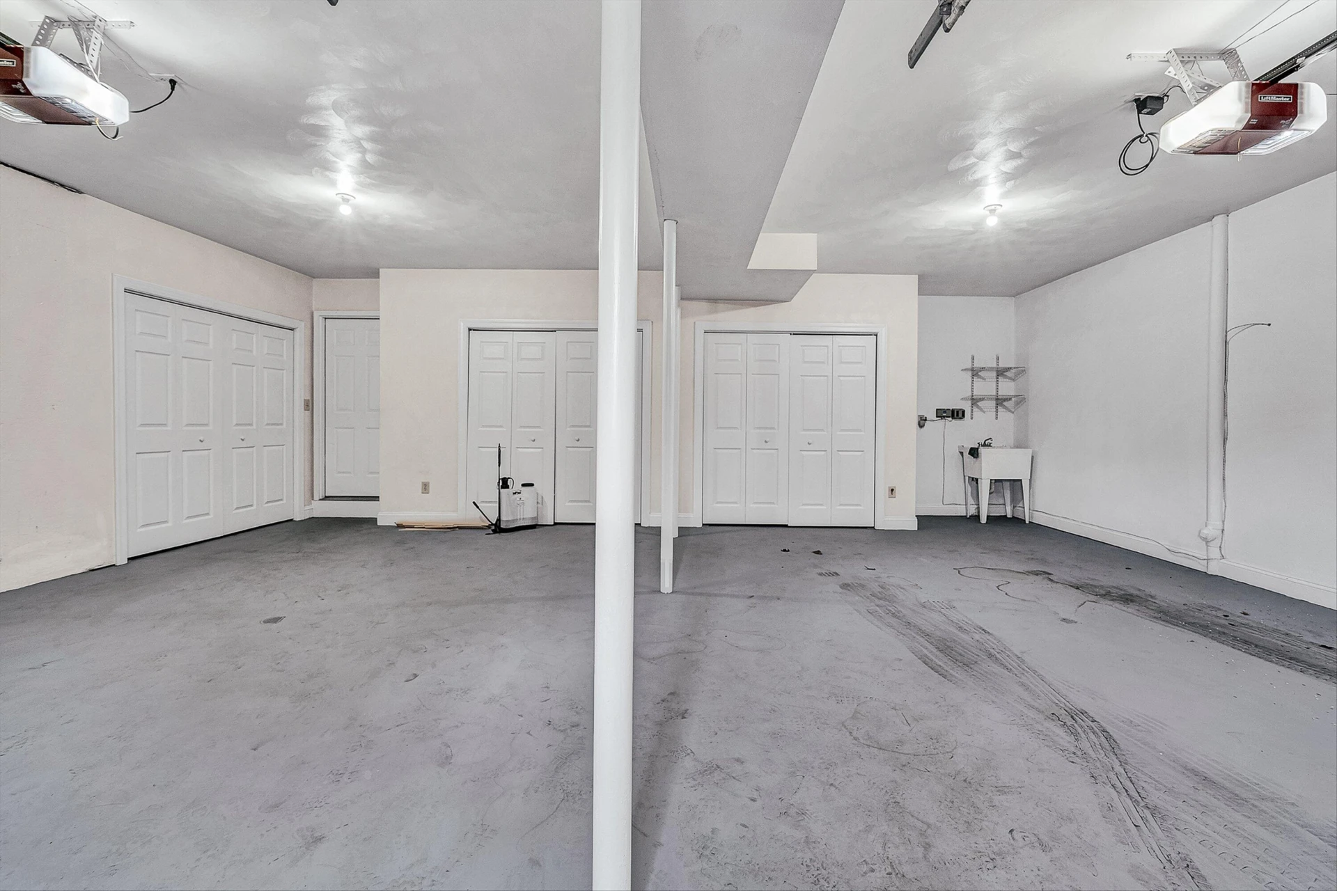 8317 Cardington DR - Photo 36