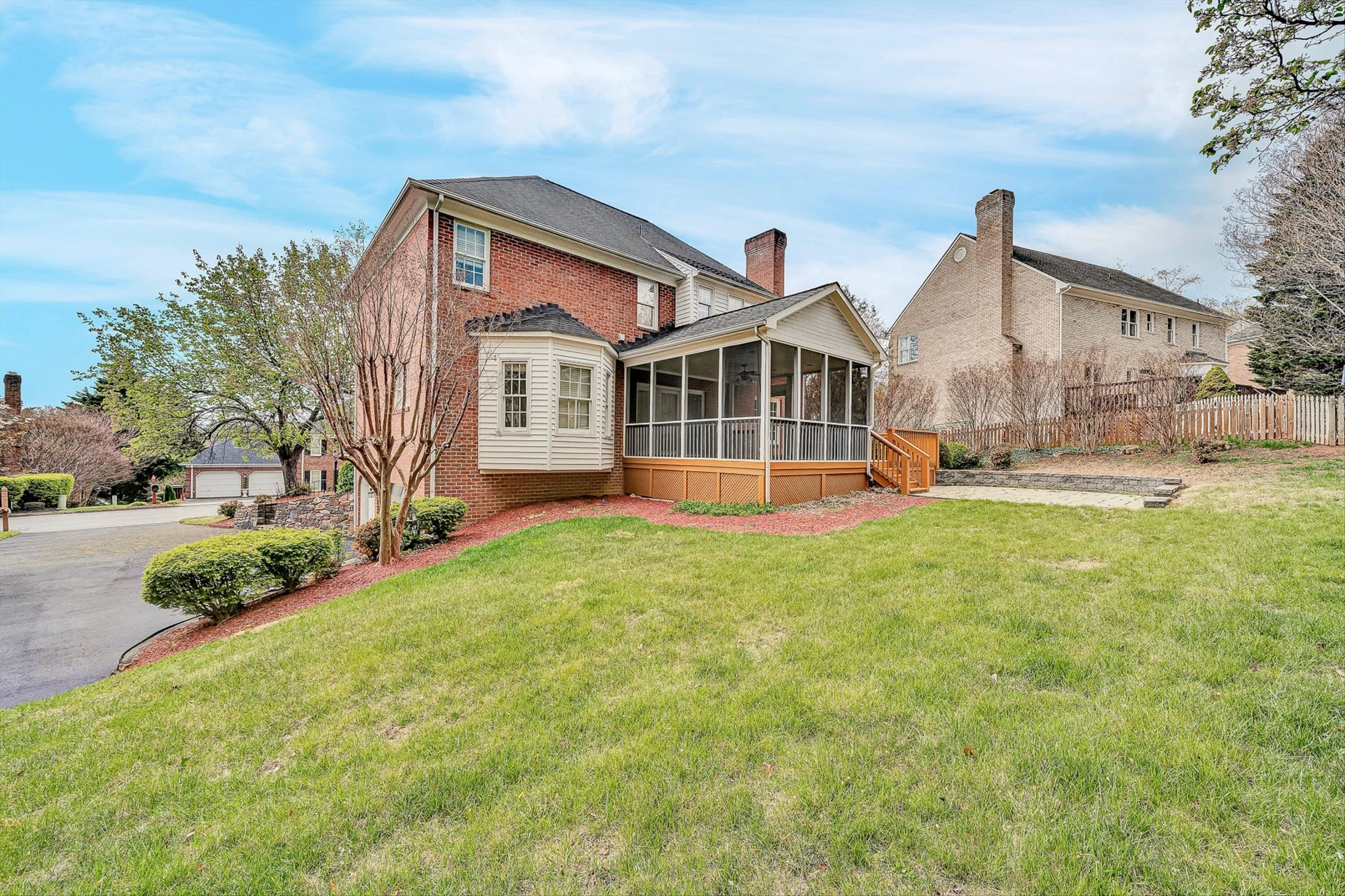8317 Cardington DR - Photo 41
