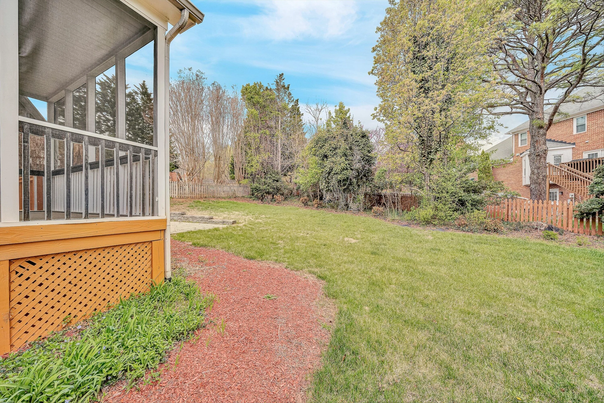 8317 Cardington DR - Photo 43