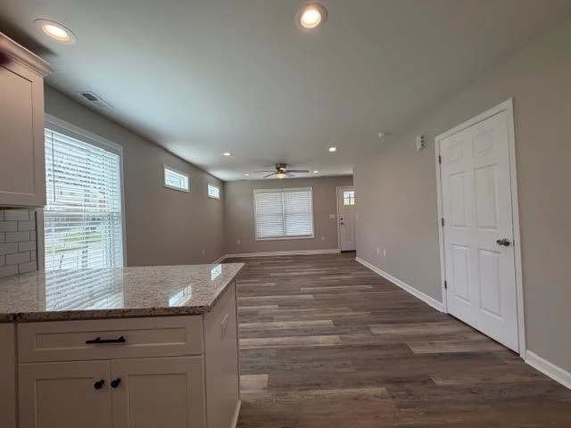 703 Bibb ST NE #A & B - Photo 4