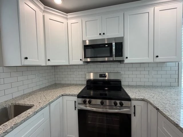 703 Bibb ST NE #A & B - Photo 6