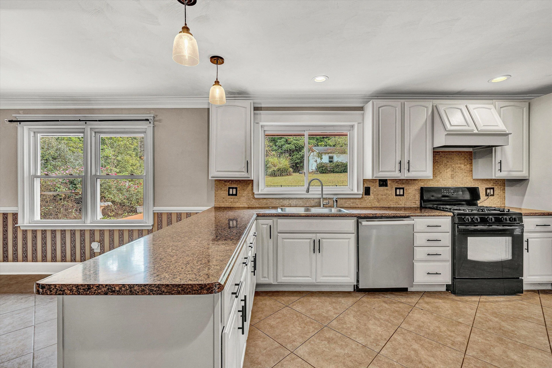83 Springview CT - Photo 40