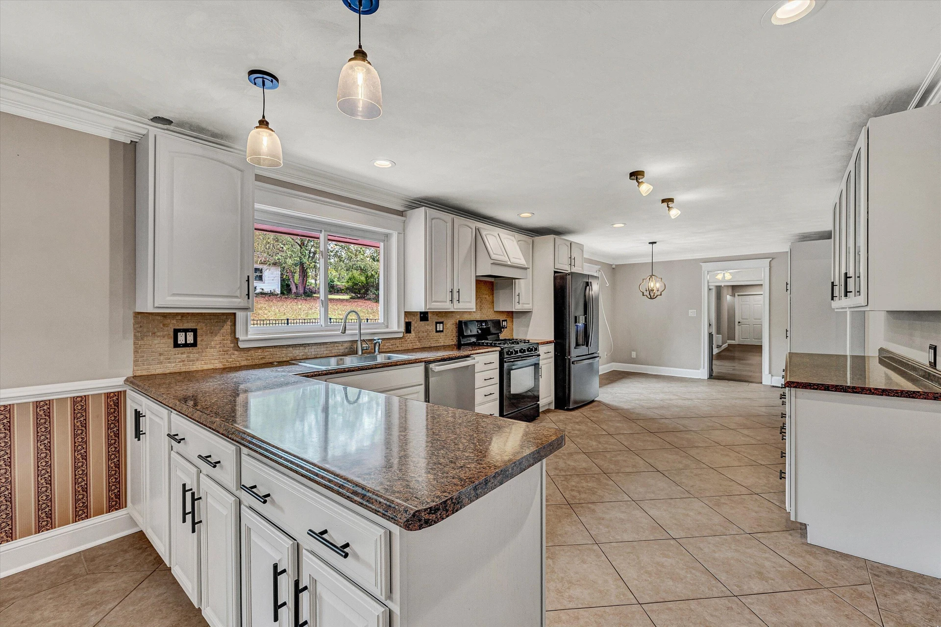 83 Springview CT - Photo 41
