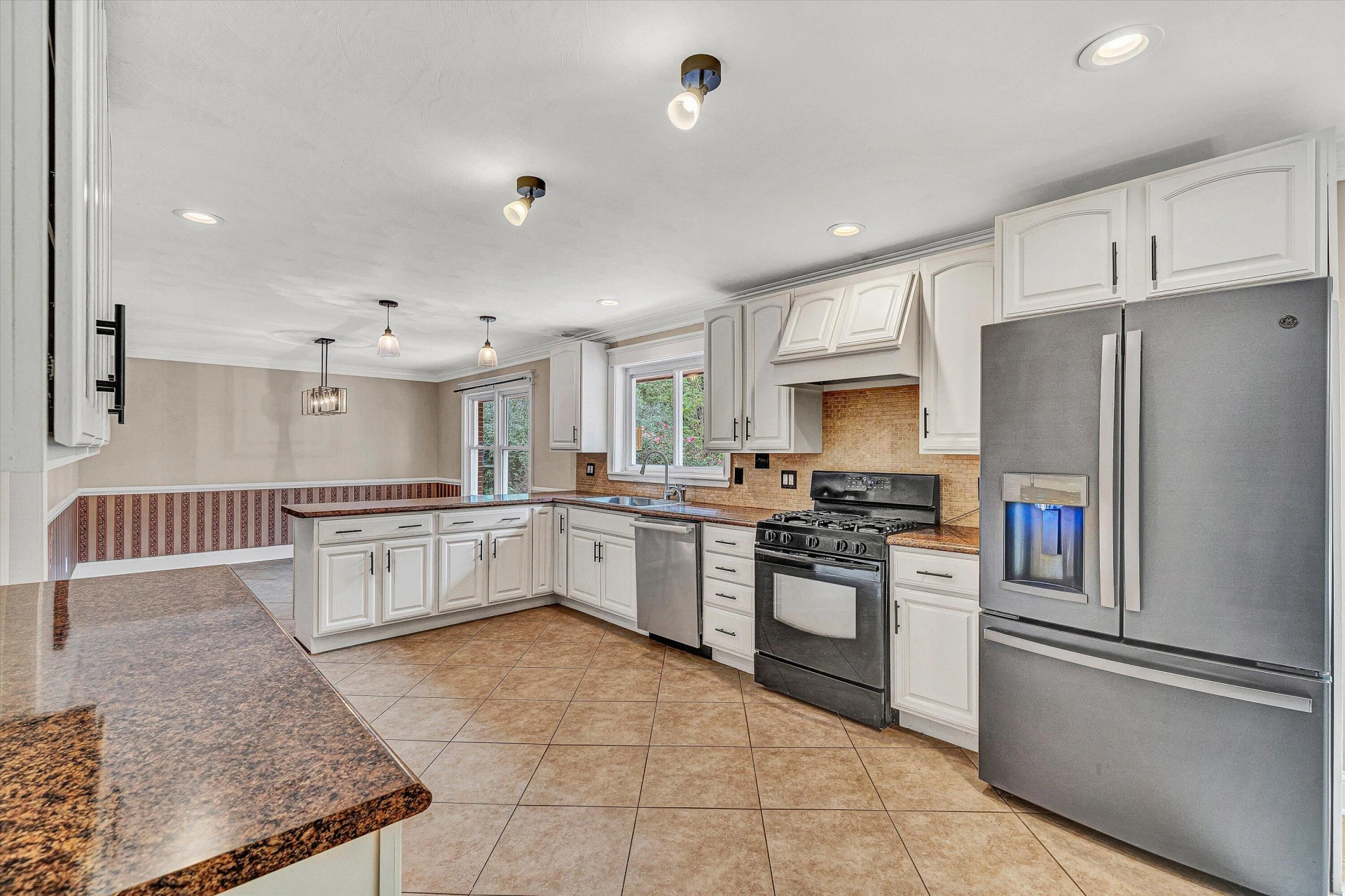 83 Springview CT - Photo 43