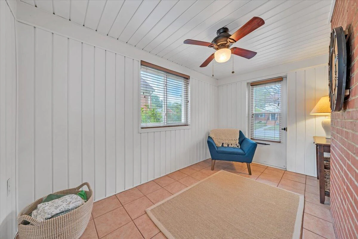 2316 Fairway DR SW - Photo 10