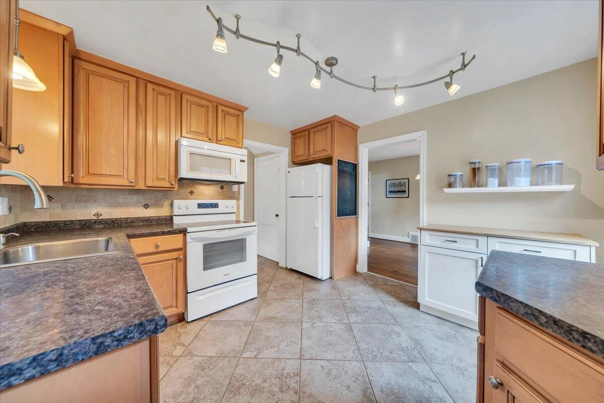2316 Fairway DR SW - Photo 20