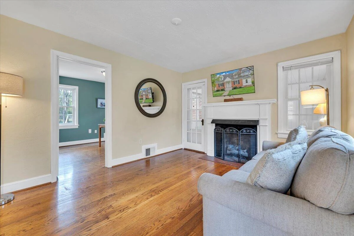 2316 Fairway DR SW - Photo 5