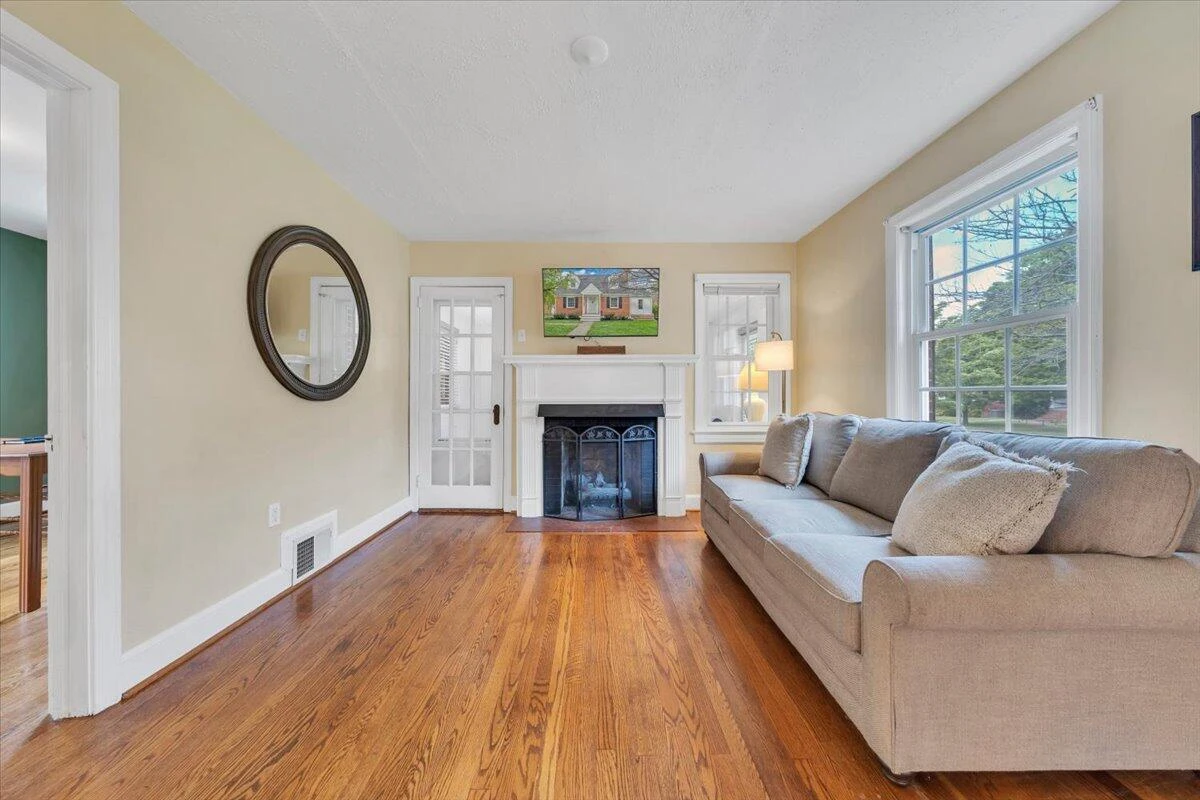 2316 Fairway DR SW - Photo 6