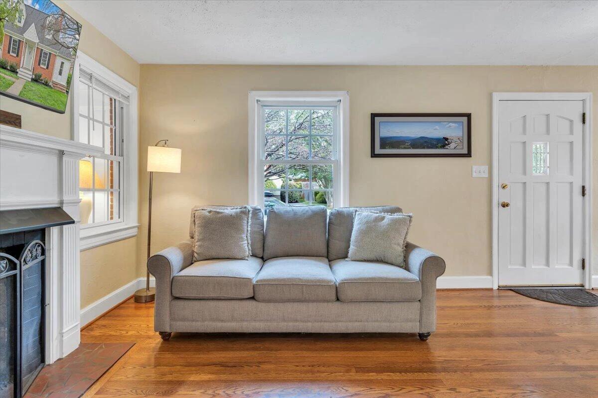 2316 Fairway DR SW - Photo 8