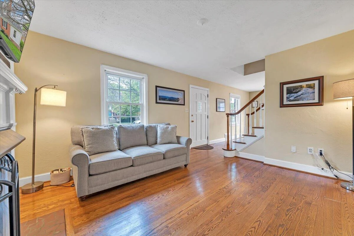 2316 Fairway DR SW - Photo 9