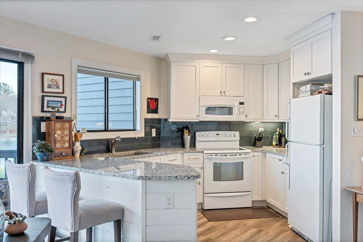 75 Woodbridge CIR #1114 - Photo 24