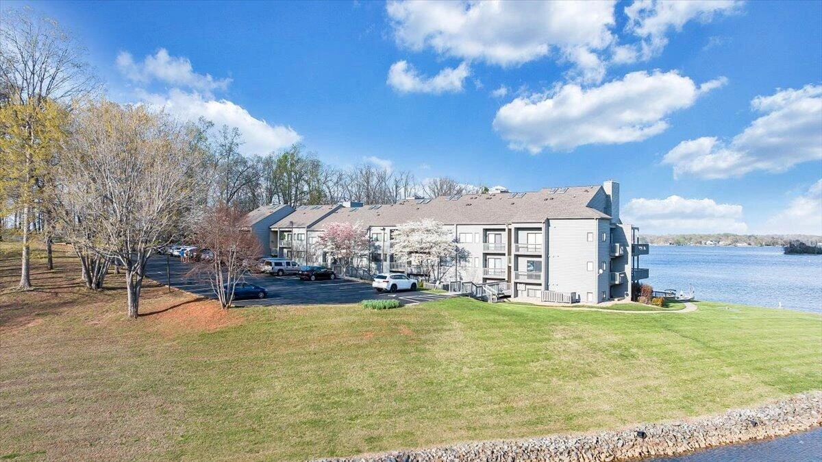 75 Woodbridge CIR #1114 - Photo 53