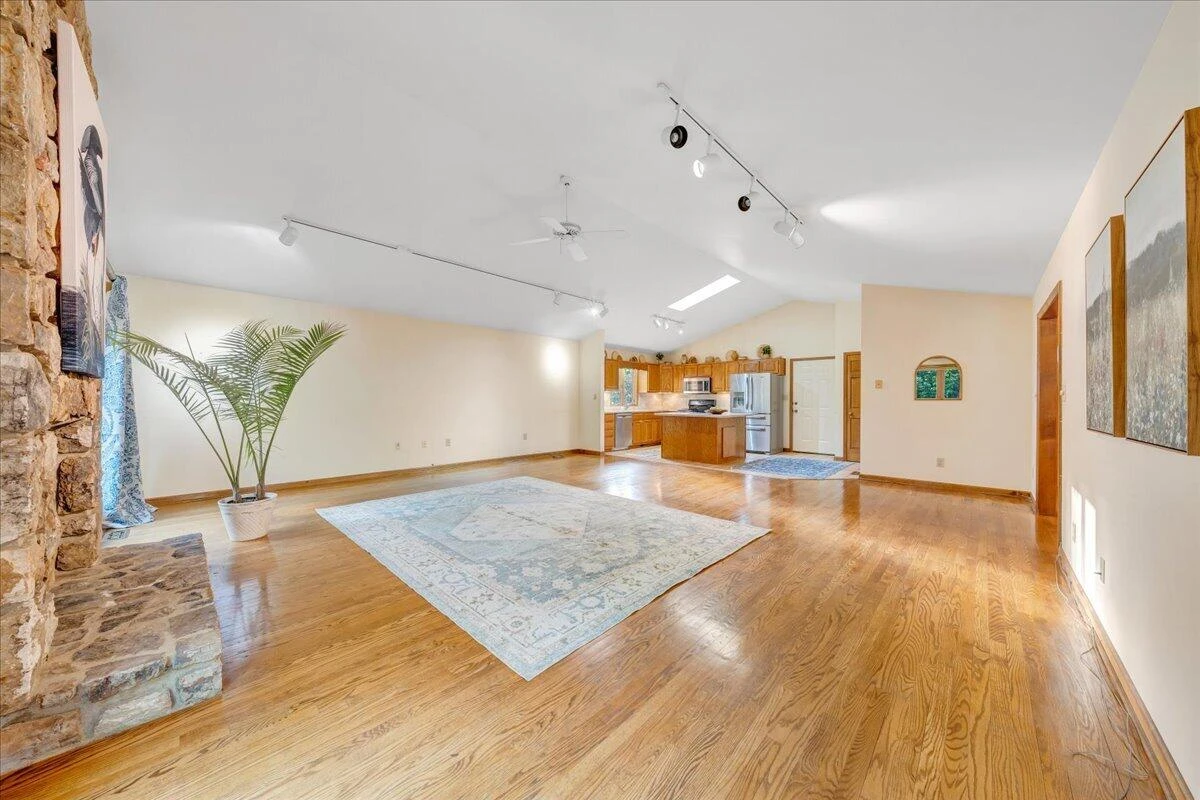 2606 Oak Hill LN SW - Photo 15
