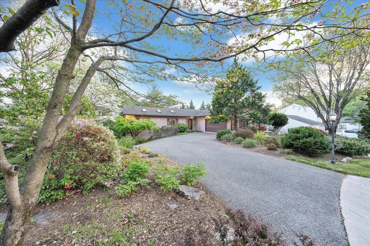 2606 Oak Hill LN SW - Photo 62