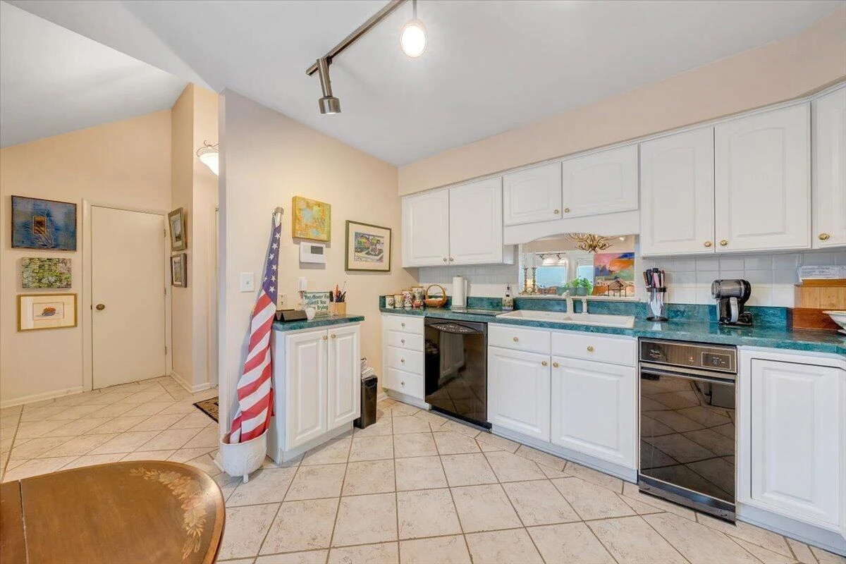 4923 Hunting Hills CT - Photo 22
