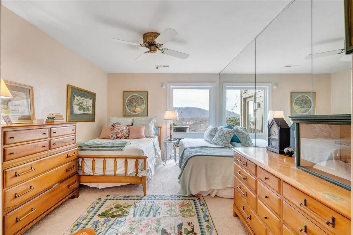 4923 Hunting Hills CT - Photo 41