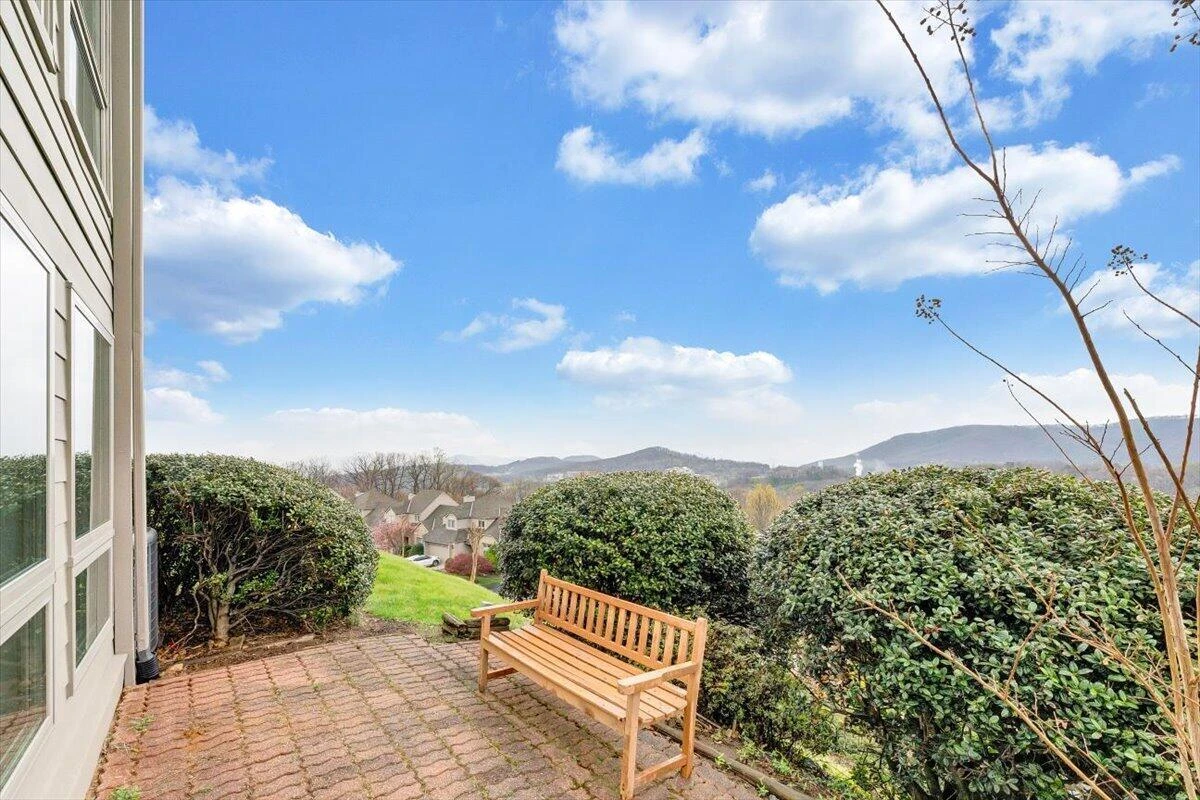 4923 Hunting Hills CT - Photo 46