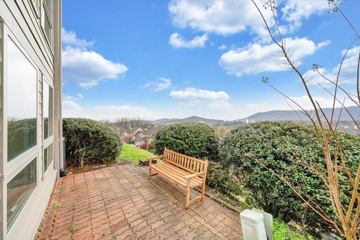 4923 Hunting Hills CT - Photo 47