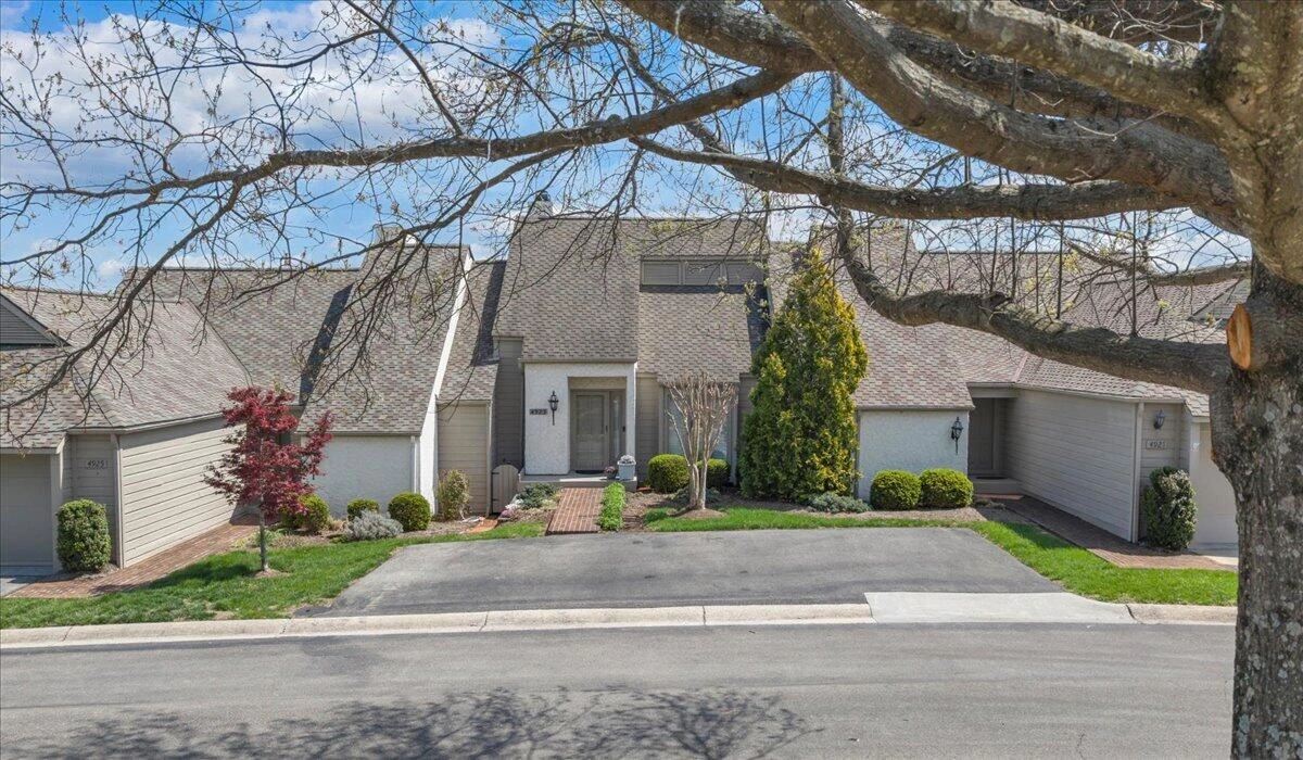 4923 Hunting Hills CT - Photo 53