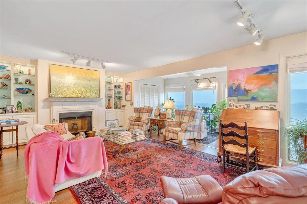 4923 Hunting Hills CT - Photo 9