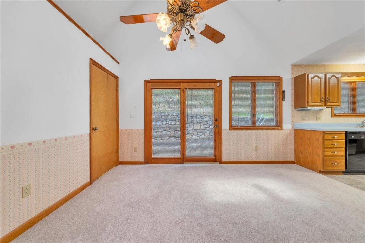 6505 Poage Valley Road - Photo 12