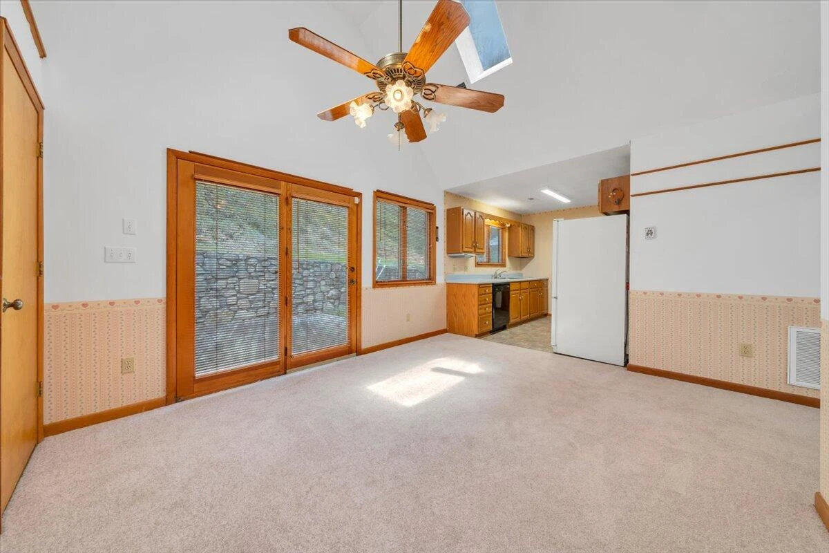 6505 Poage Valley Road - Photo 15