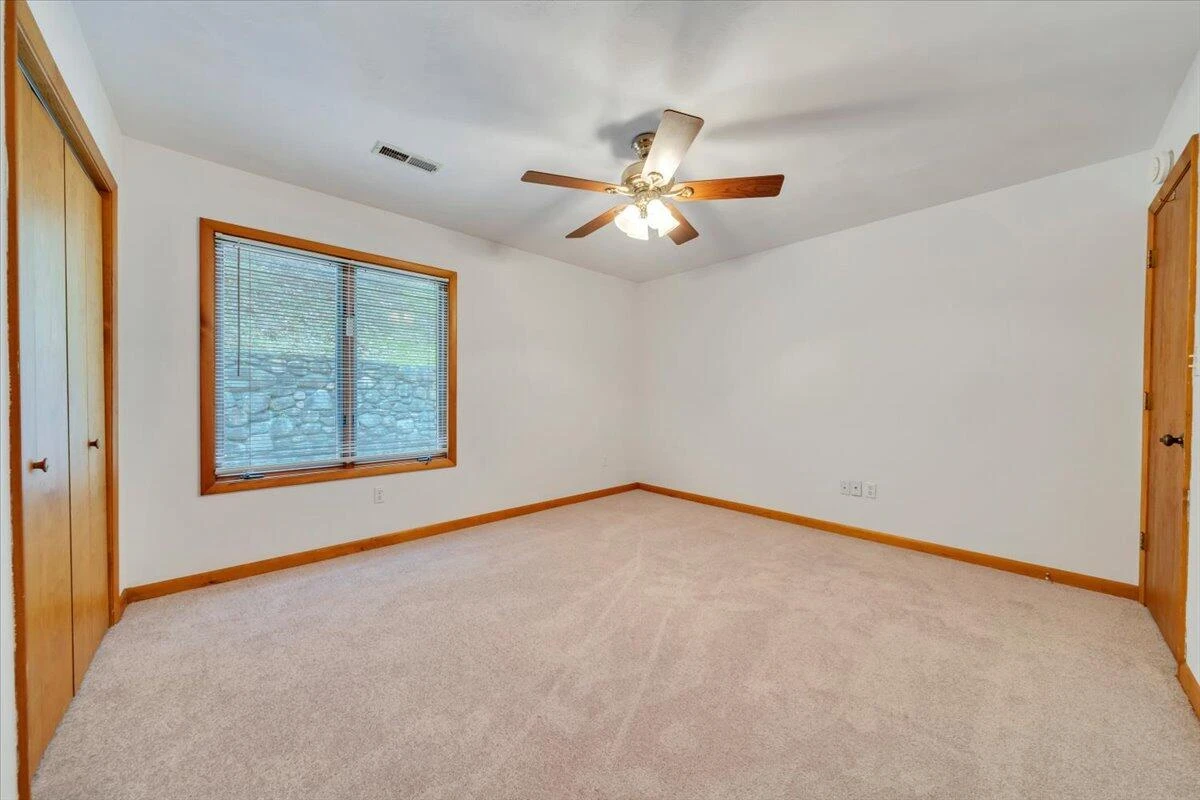 6505 Poage Valley Road - Photo 36