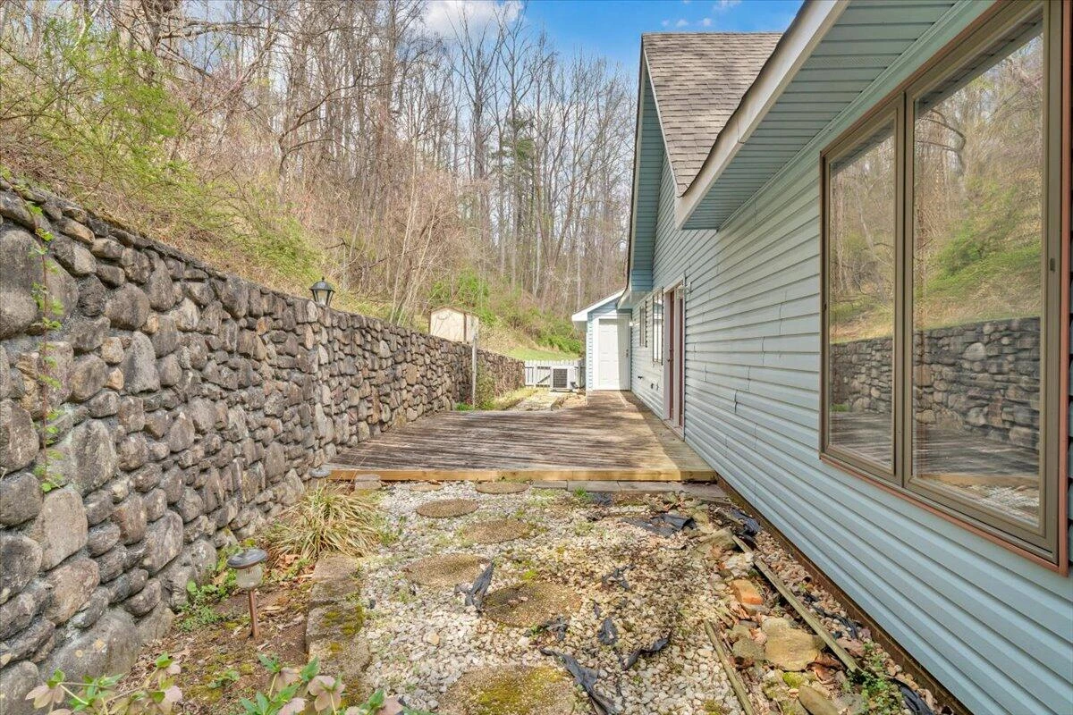 6505 Poage Valley Road - Photo 46