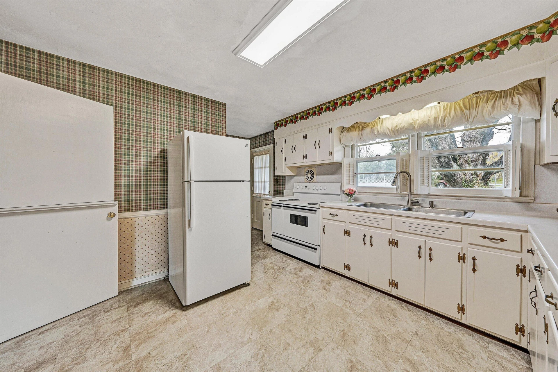 607 Lou Ann ST - Photo 18