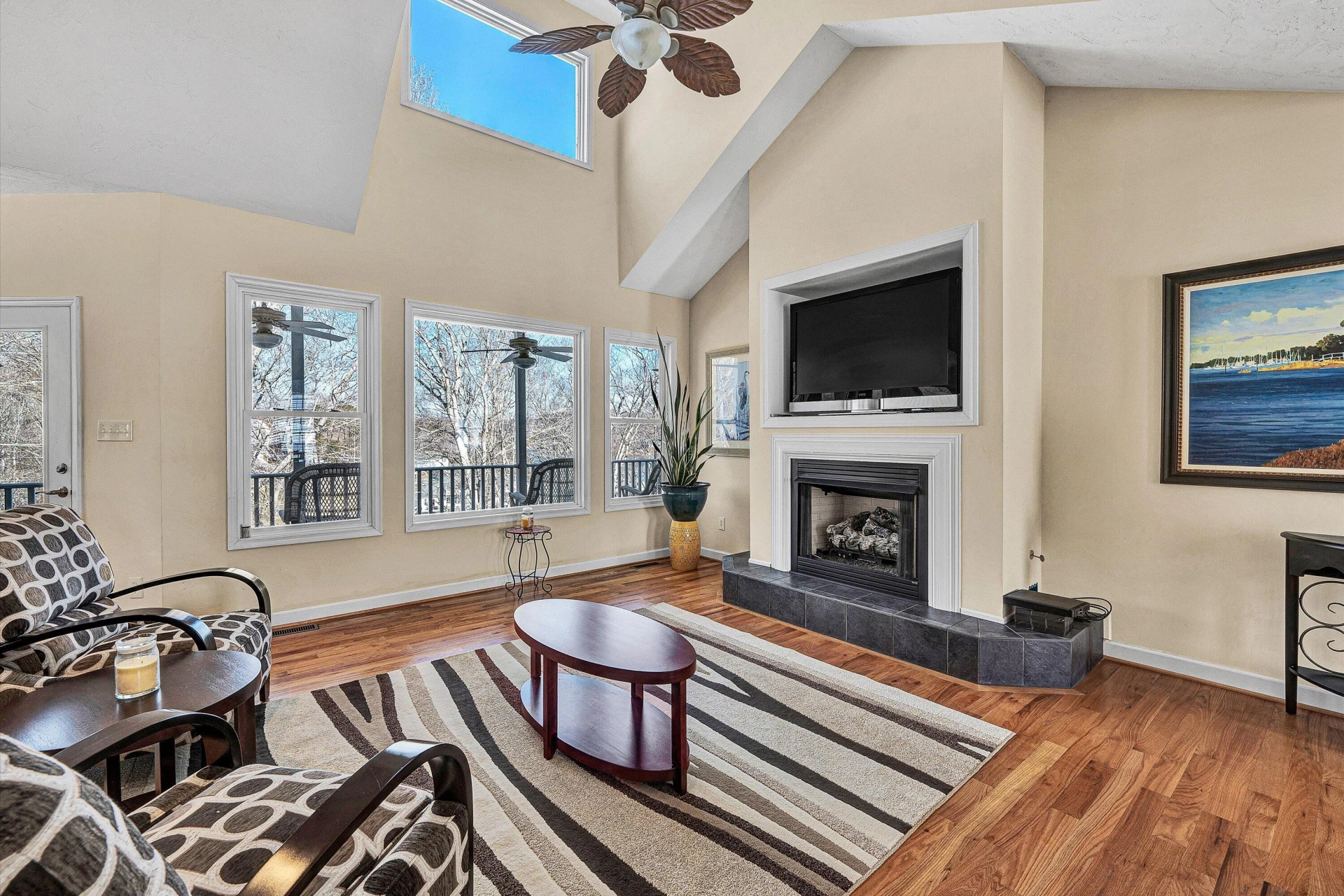353 Deerpath DR - Photo 15