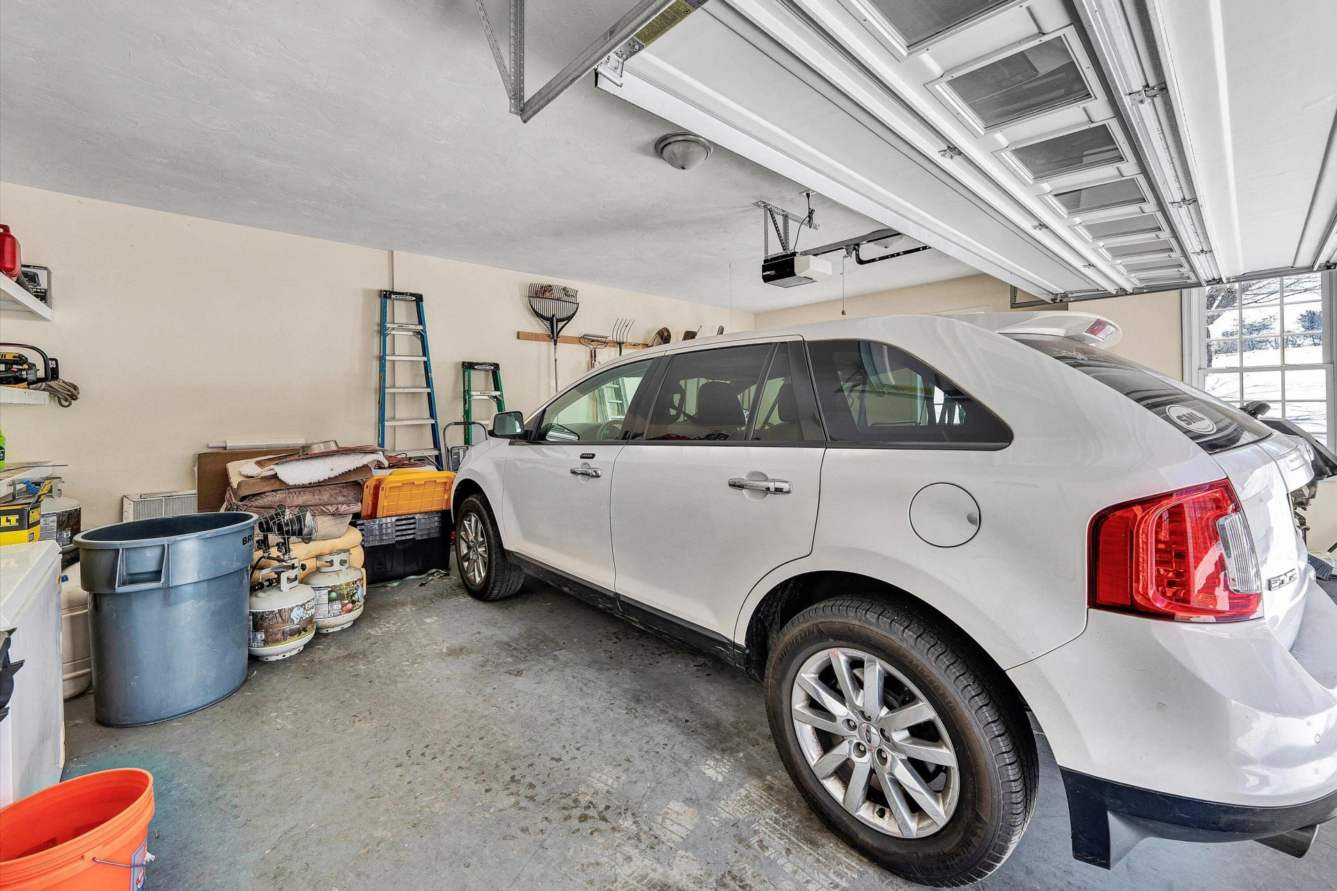 353 Deerpath DR - Photo 37