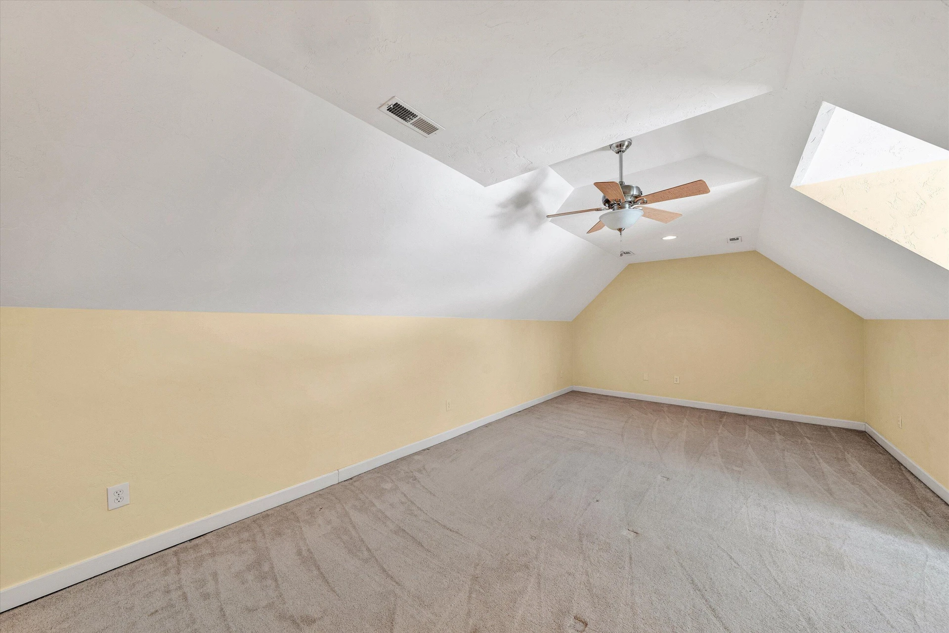 353 Deerpath DR - Photo 38