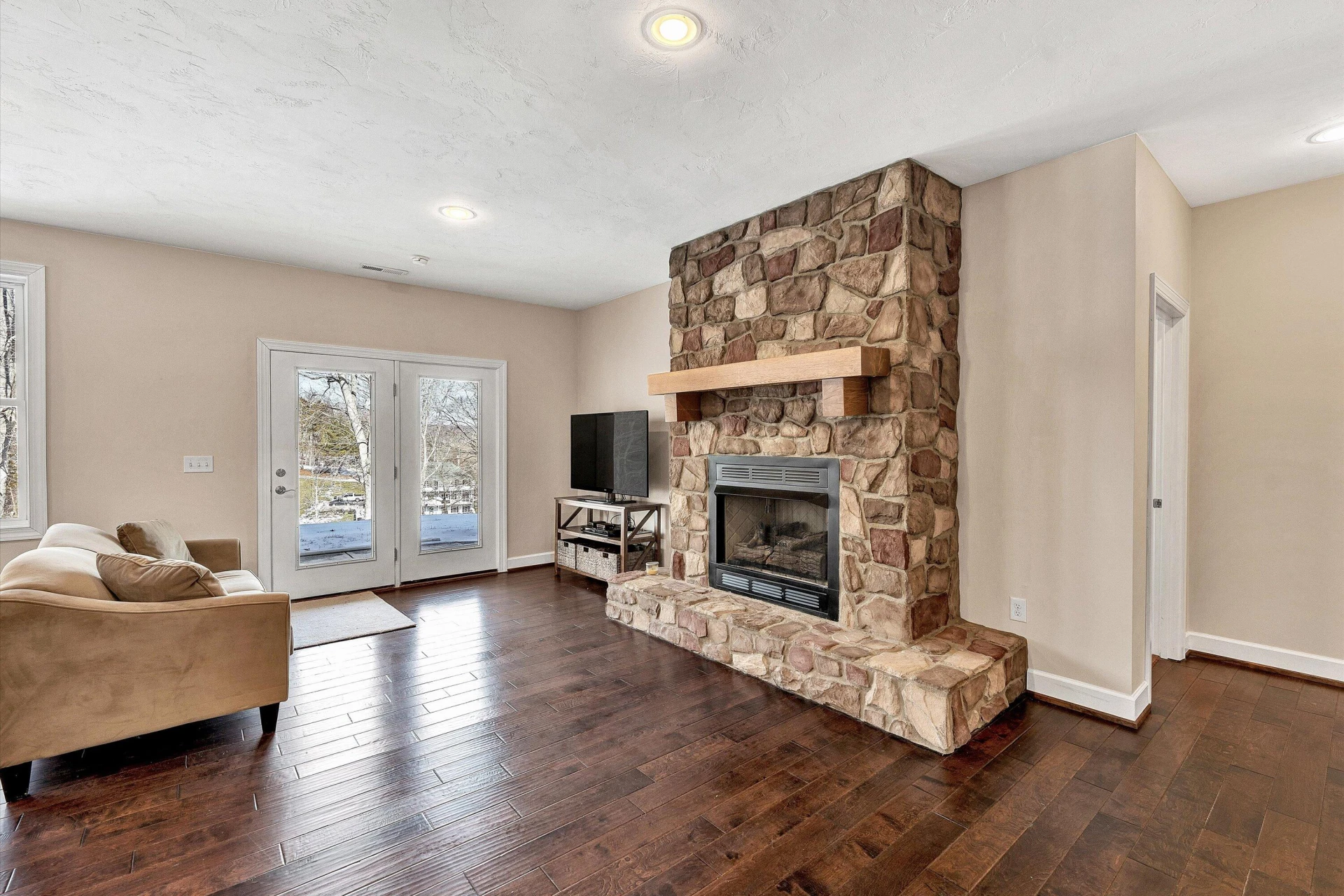 353 Deerpath DR - Photo 45