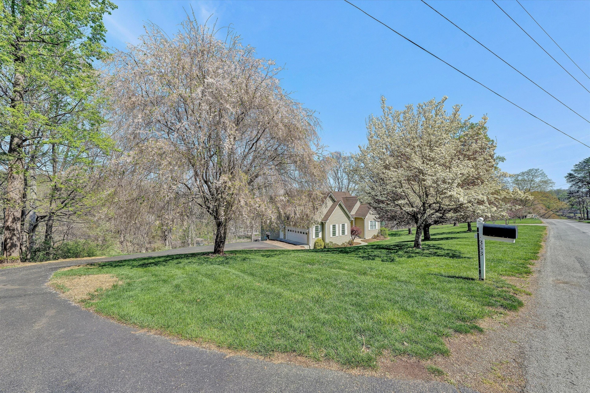 353 Deerpath DR - Photo 7