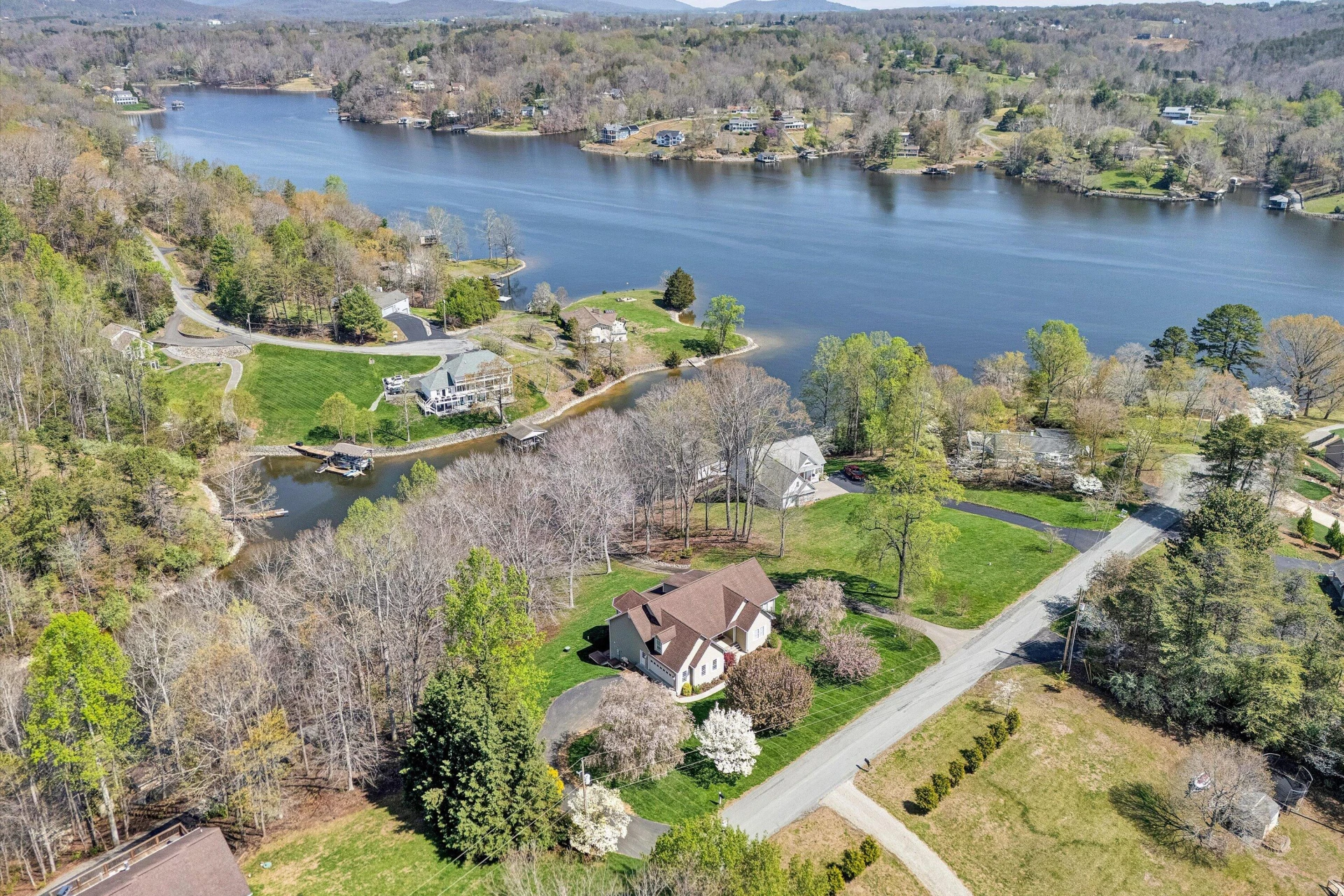 353 Deerpath DR - Photo 81