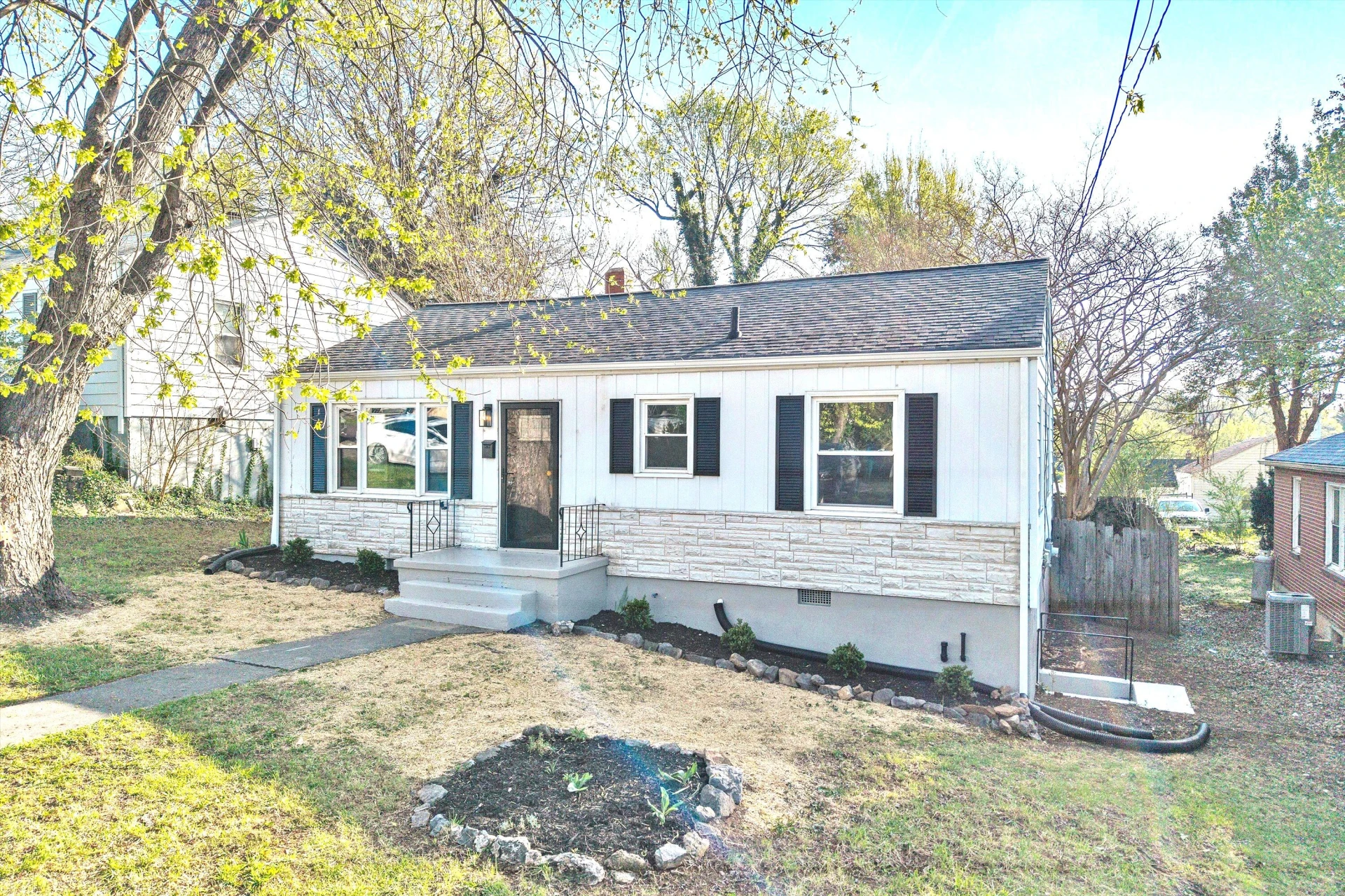 2209 Byrd AVE NE