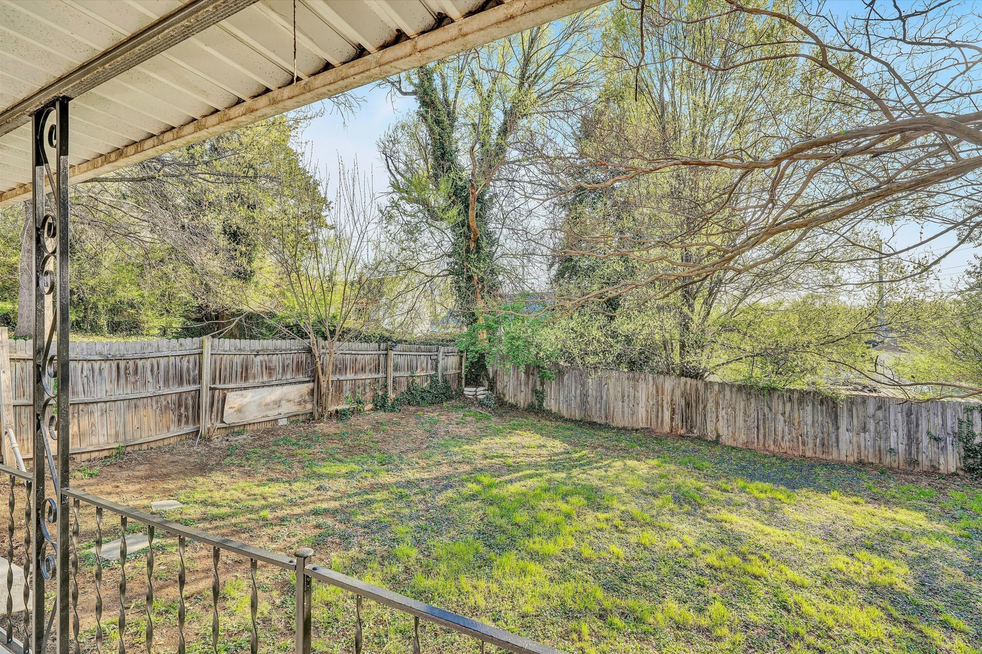 2209 Byrd AVE NE - Photo 18