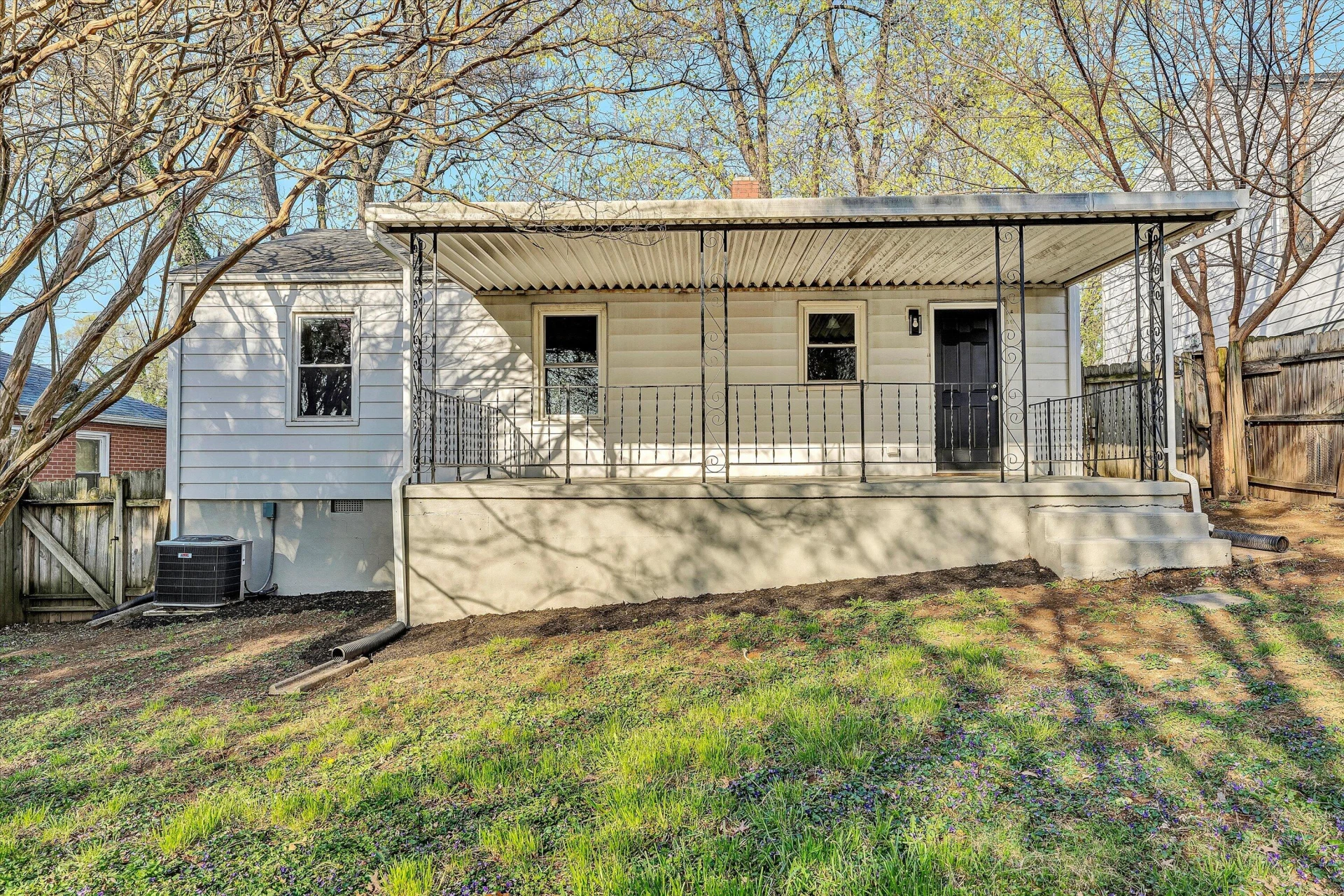2209 Byrd AVE NE - Photo 19