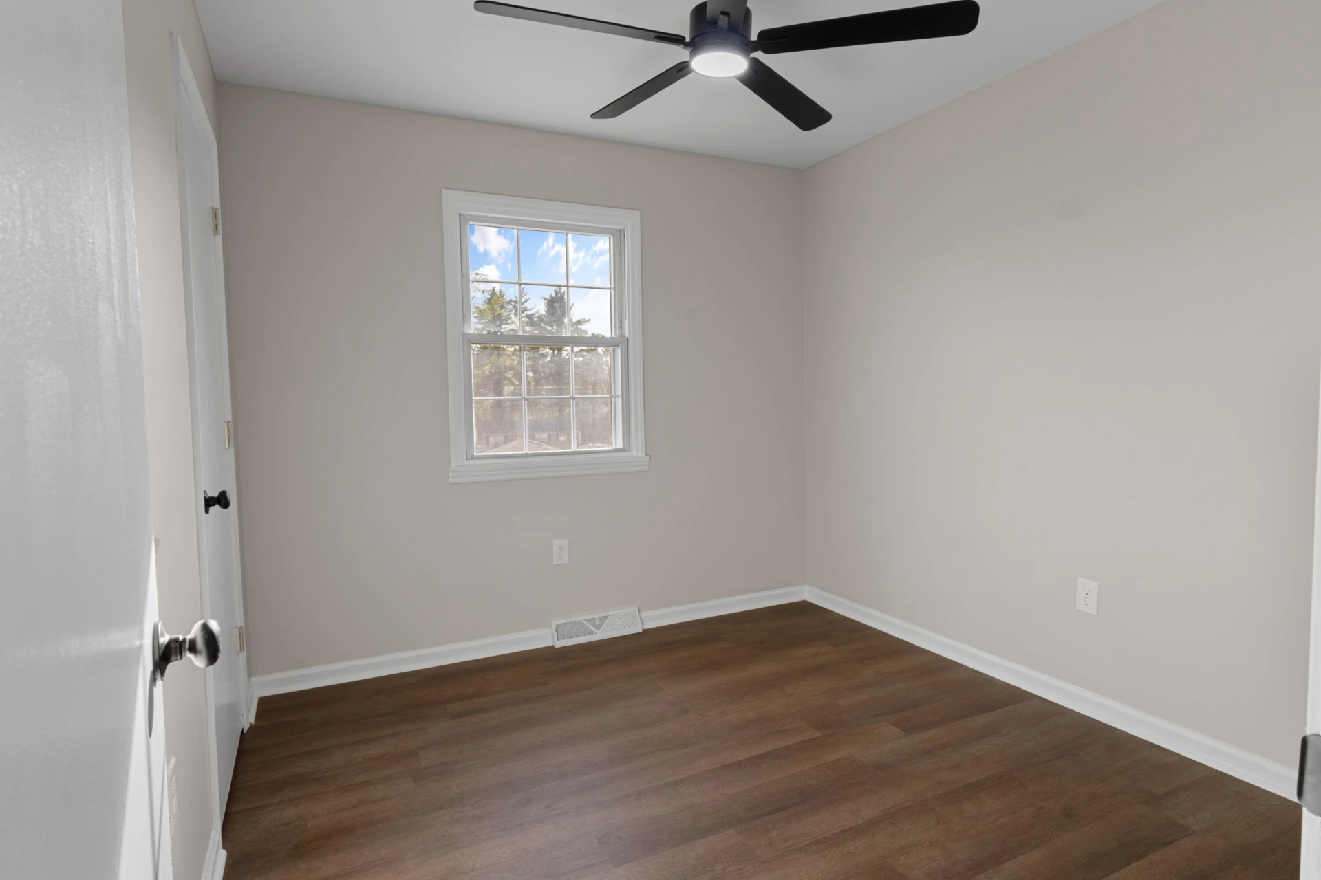 3053 Woodway RD - Photo 13