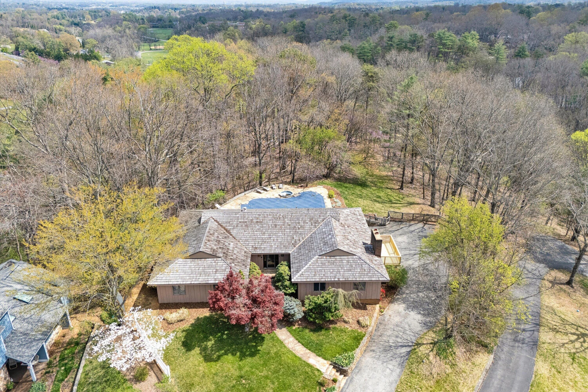 6051 Lakemont DR - Photo 5