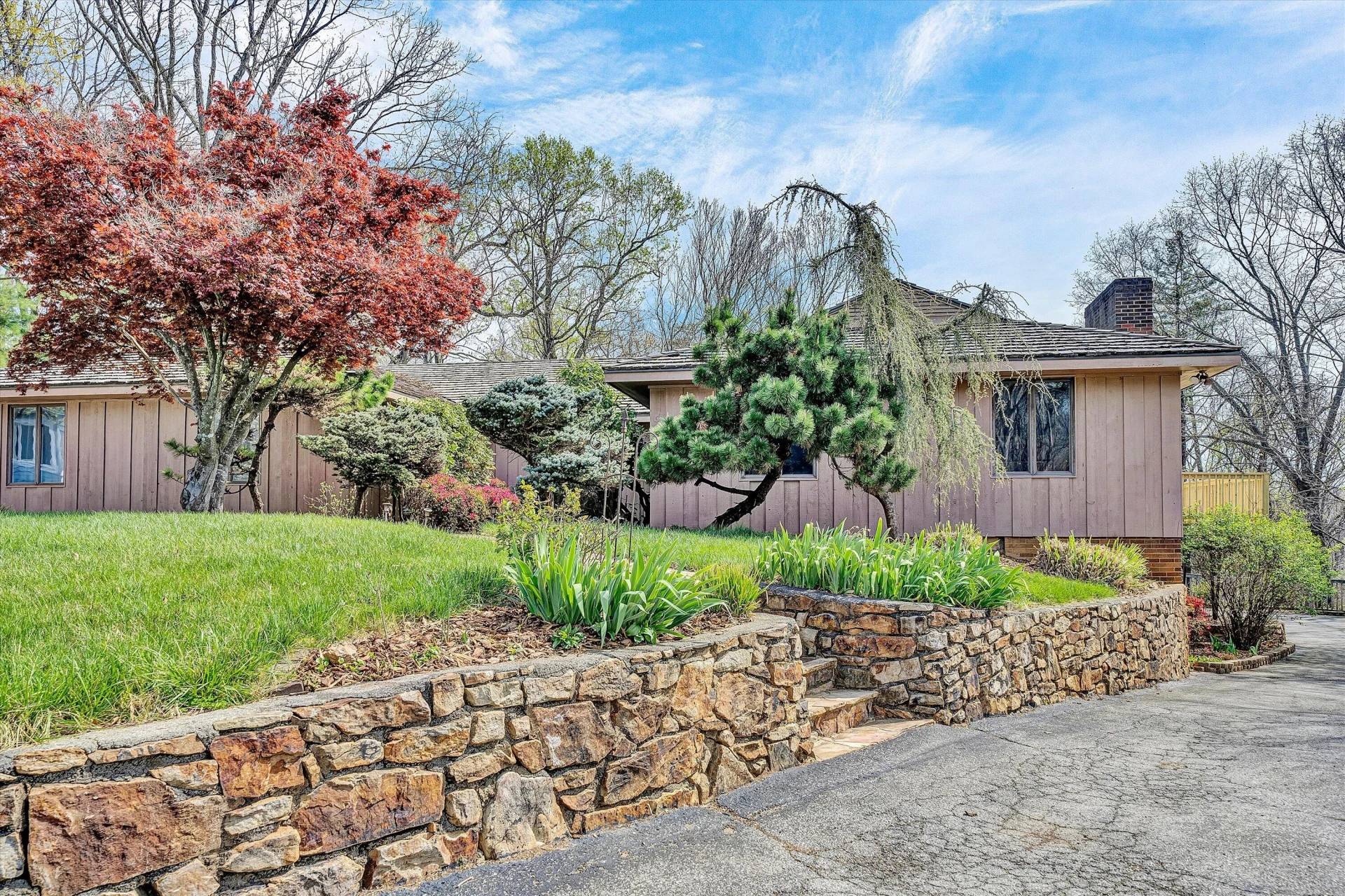 6051 Lakemont DR - Photo 7