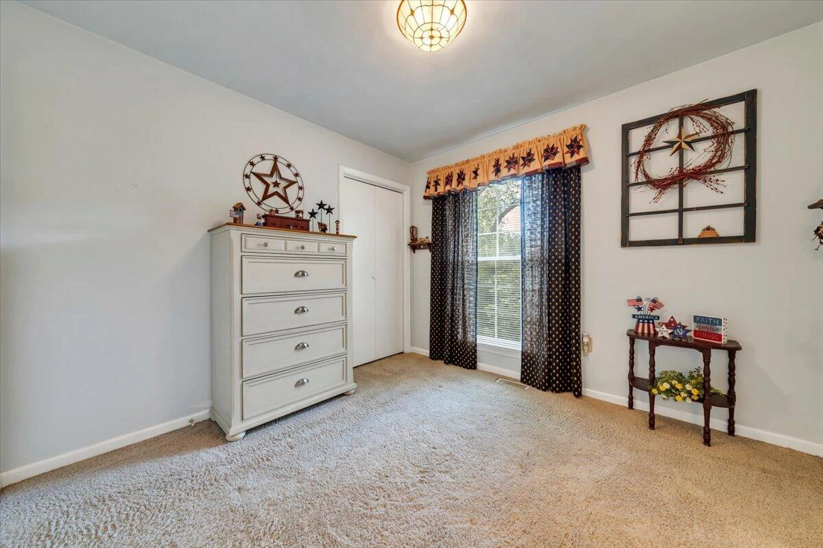 5412 Sundance RD - Photo 16