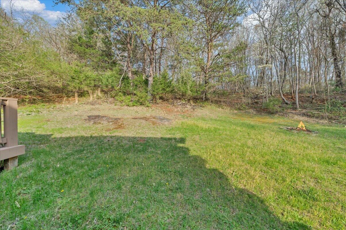 565 Donald AVE - Photo 24