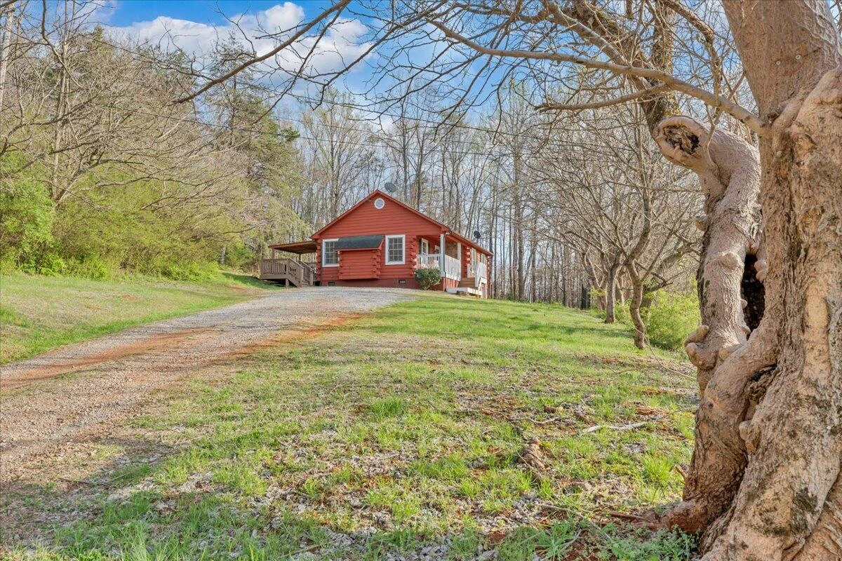 565 Donald AVE - Photo 26