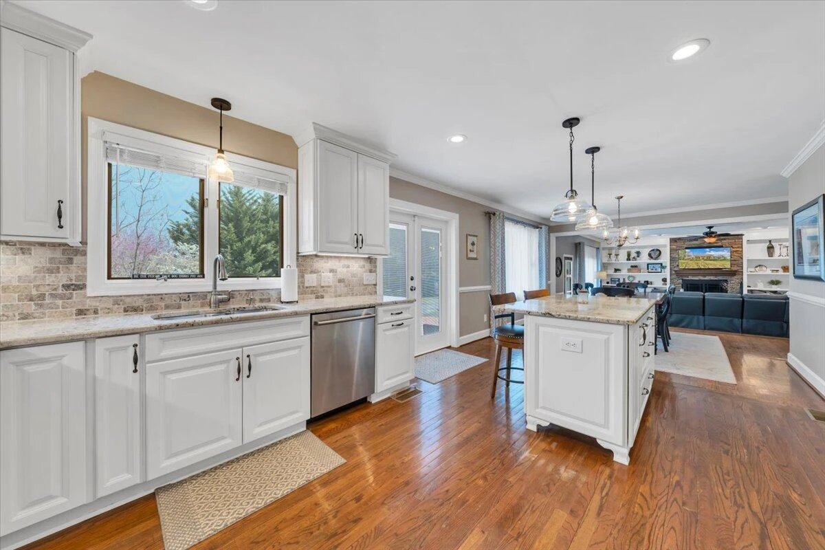 702 Marion LN - Photo 20
