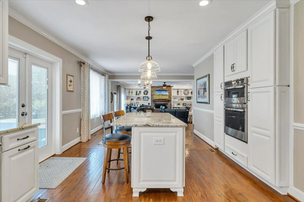 702 Marion LN - Photo 21